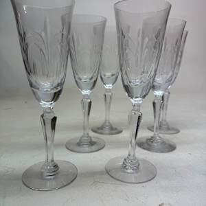 set of 6 Tiffin etched wine glasses 