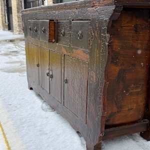 Carved Chinese buffet 