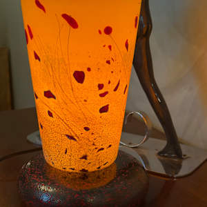 Art glass table lamp, Image 2.