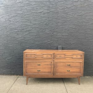 Bassett mid century modern 6 drawer chest 