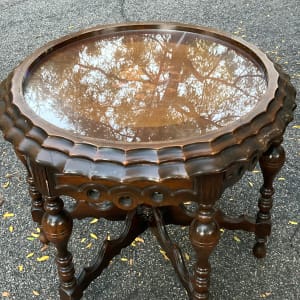 1920's round walnut inlaid table 