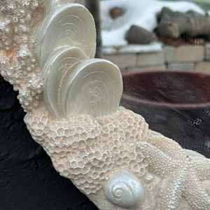 Oval sea shell motif mirror, Image 1.