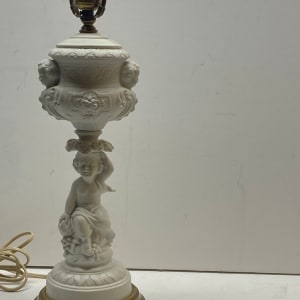 Porcelain Cherubial lamp 