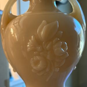 Aladdin alacite glass lamp 
