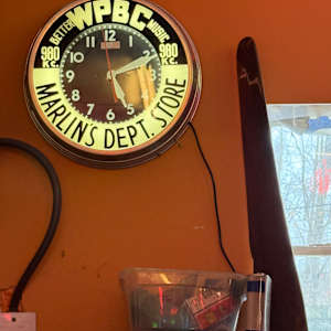 Advertisement clock, Image 1.