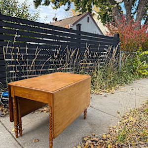 Solid maple Sheraton style dining drop leaf table 