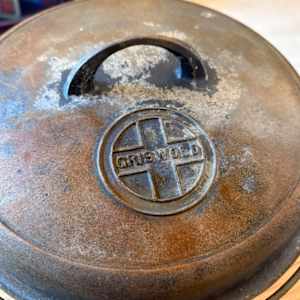 1279 Griswold cast iron dutch oven #9 