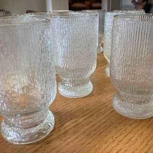set of 10 Jeannette Finlandia tall glasses 