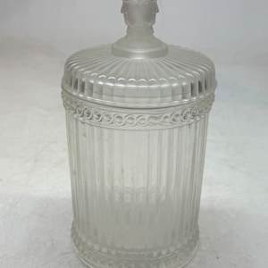 Museum of modern art covered imperial jar with head 
