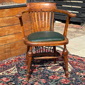 Captains chair, Image 2.