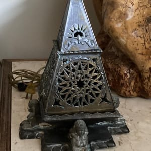 Vintage ART DECO pyramid Egyptian table lamp 