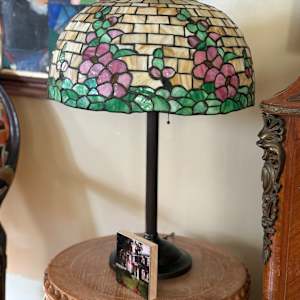 Stained glass table lamp 