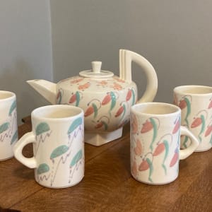 Post modern  tea set 4 mugs and teapot 