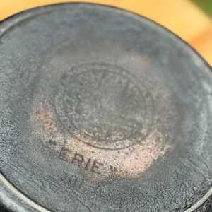 #7 Griswold cast iron pan 