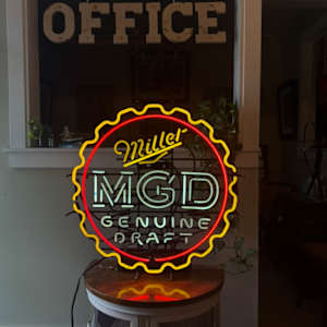 MGD beer neon sign, Image 2.