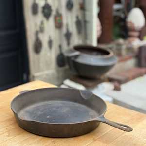 719A Griswold cast iron pan #12