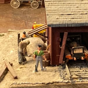 HO gauge train repair building 