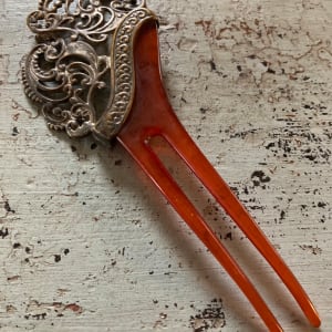 1930's ornate hair comb 