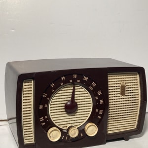 Zenith table top vintage radio