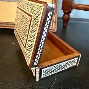 Inlaid box 
