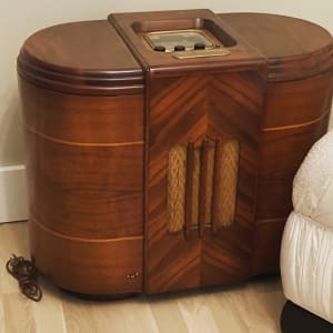 Art DECO floor model radio 