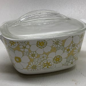 Corning ware floral bouquet covered casserole 