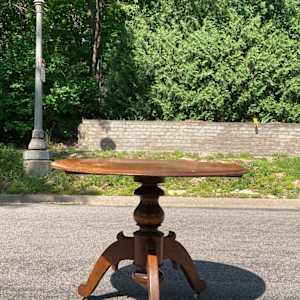 Early American round pedestal table 