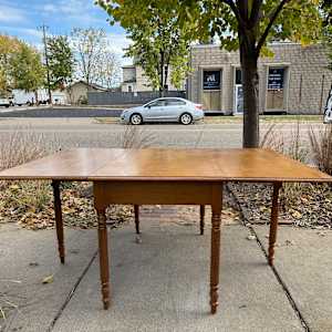 Solid maple Sheraton style dining drop leaf table 