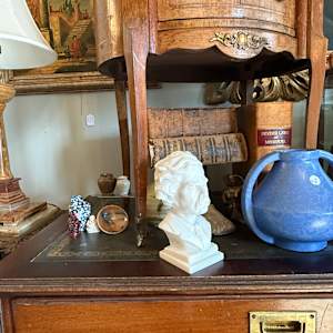 marble bust of Mark Twain, Image 2.