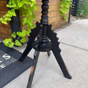 early American primitive table, Image 3.