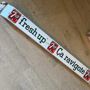7up advertising door guard, Image 3.