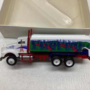 Winross die cast hershey semi tanker by die cast 