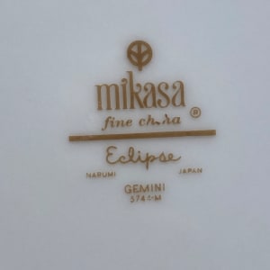 set of 6 Mikasa dinner plates 