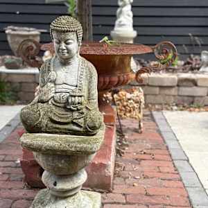 Garden cement pedestal, Image 2.