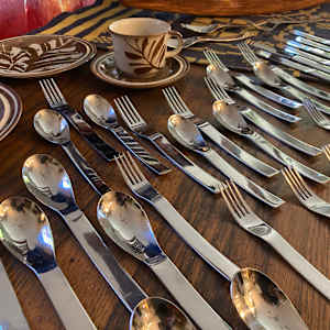 Modern flatware set 