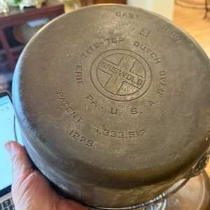 1279 Griswold cast iron dutch oven #9 
