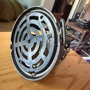 Victorian iron string holder, Image 3.