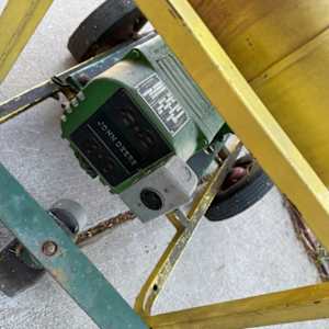 John Deere compressor, Image 3.