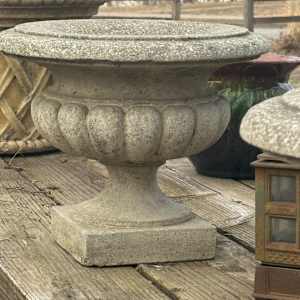 Cement classic urn, Image 3.