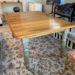 Solid pine farm table 