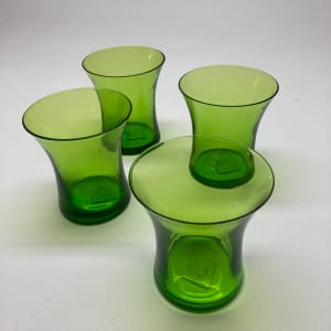 Set of 4 emerald green modern tumblers 