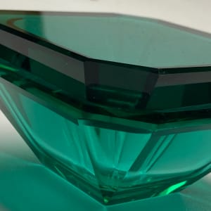 Emerald green Art Deco hand cut polished covered ring dish 