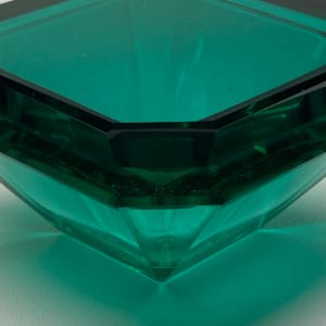 Emerald green Art Deco hand cut polished covered ring dish 