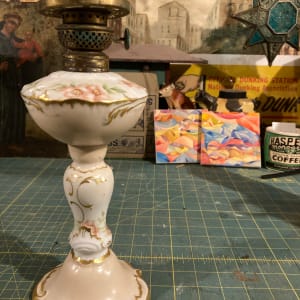 Porcelain kerosene lamp with flowers 