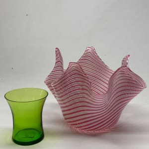 Vintage Murano art glass handkerchief vase 