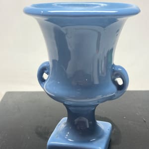 Blue abingdon small handled urn pottery vase, Image 5.