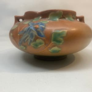 Roseville Columbine pottery vase 