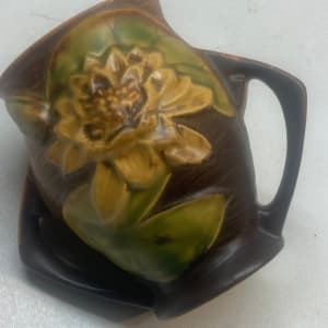 Roseville Waterlily pottery vase 