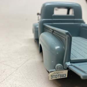 Die cast pick up truck 