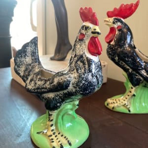Small pottery rooster